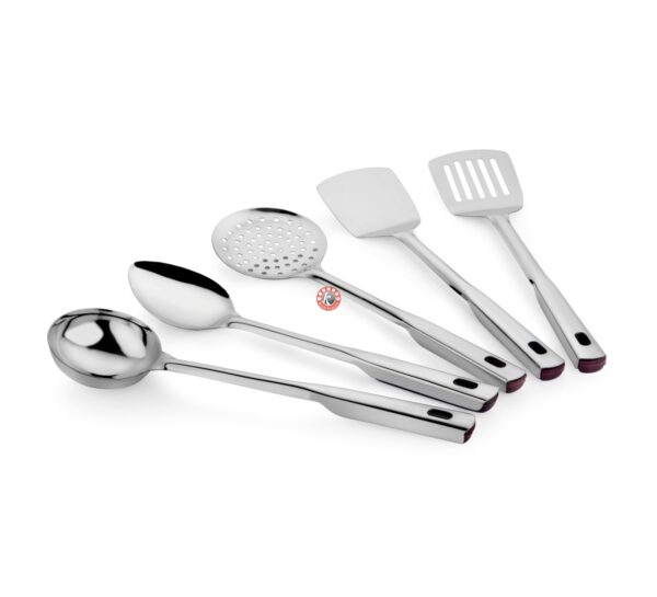 Queens Kitchen Tools